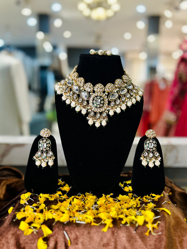 Mehra Kundan Set