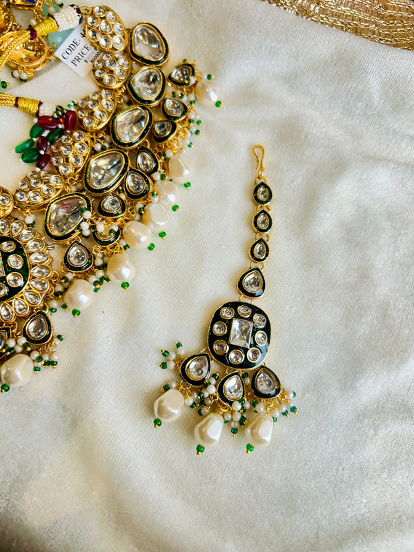 Mehra Kundan Set